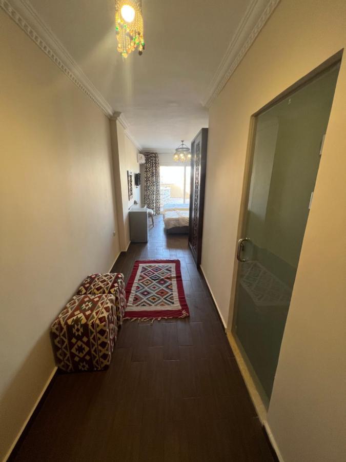 Bedouin Pyramids View Hotel Kafret el-Gabal Exterior foto